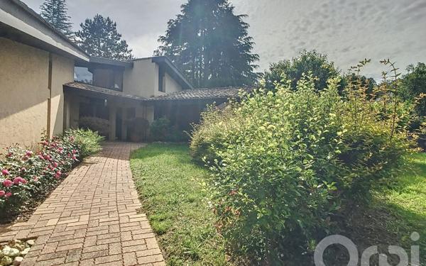 Maison à vendre    7 pièces • 300 m2 Mussidan