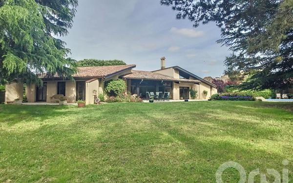 Maison à vendre    7 pièces • 300 m2 Mussidan