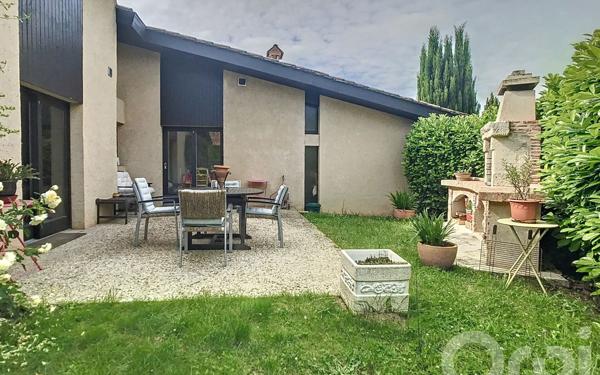 Maison à vendre    7 pièces • 300 m2 Mussidan