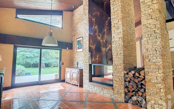 Maison à vendre    7 pièces • 300 m2 Mussidan