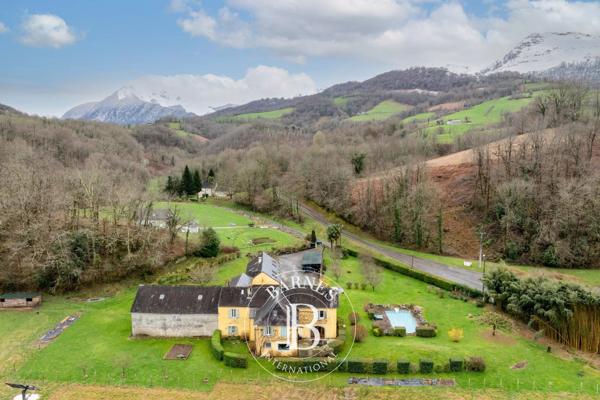 Oloron-Sainte-Marie, Maison 8 Chambres  à vendre