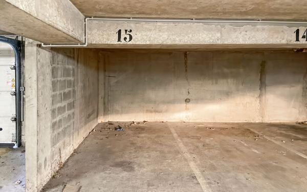 Stationnement à vendre