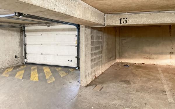 Stationnement à vendre