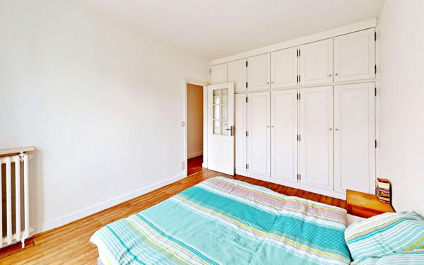 Appartement à vendre    4 pièces • 76,10 m2 Montrouge