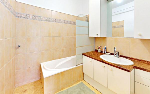 Appartement à vendre    4 pièces • 76,10 m2 Montrouge