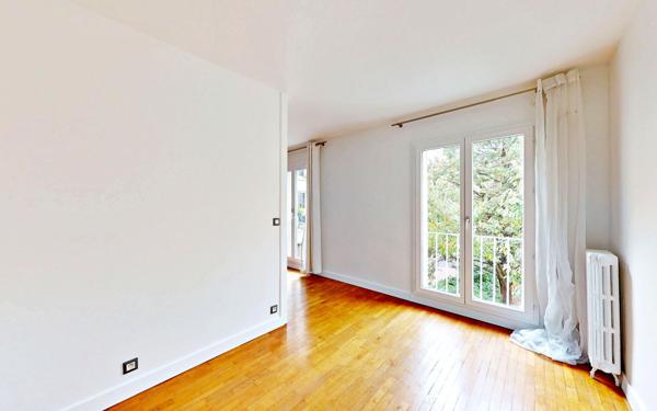 Appartement à vendre    4 pièces • 76,10 m2 Montrouge