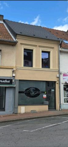 Local commercial 5 pièces 93.96 m2