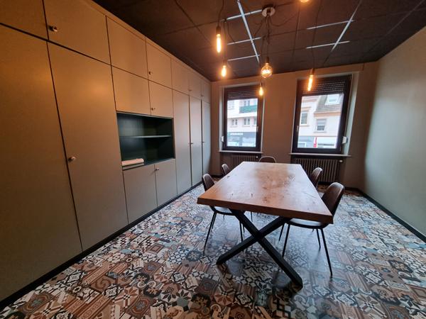 Local commercial 5 pièces 93.96 m2