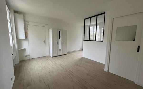 Appartement à vendre    1 pièce • 24,43 m2 Marly-le-Roi