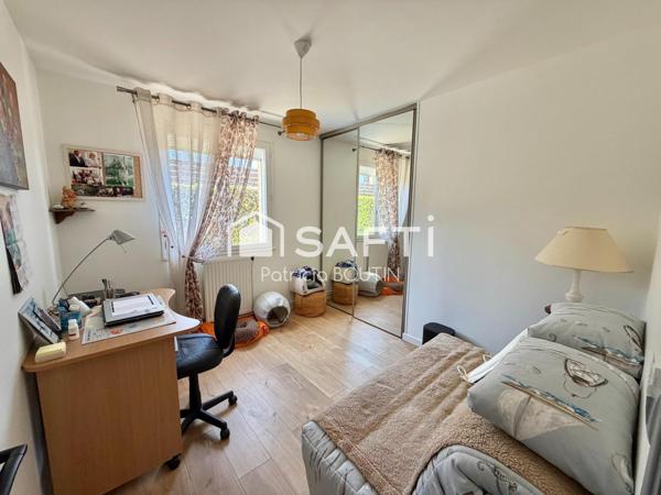 PAVILLON 4 CHAMBRES AVEC JARDIN ET GARAGE A NIORT !