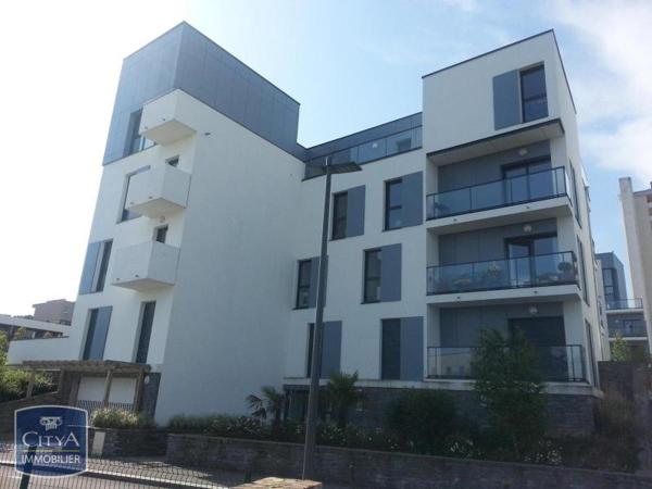 Appartement à louer 4 pièces 113.78m²