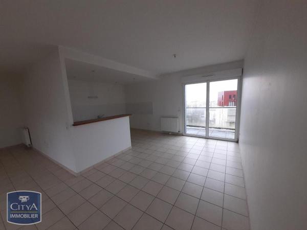 Appartement à louer 4 pièces 113.78m²