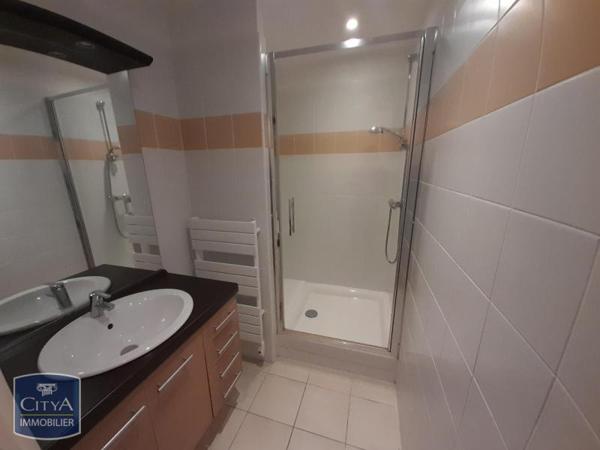 Appartement à louer 4 pièces 113.78m²