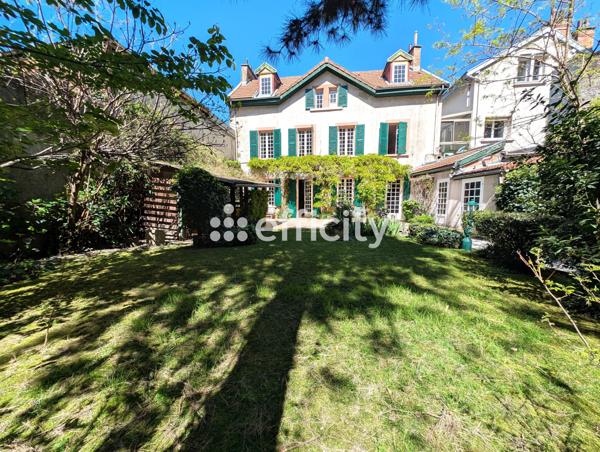 Maison 5 pièces - 186 m² Exclusivité efficity