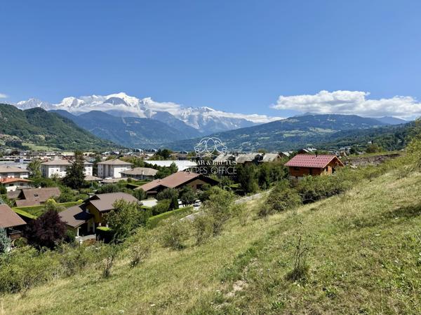 SALLANCHES, Terrains à bâtir viabilisé de 988 M² env, proche du centre.