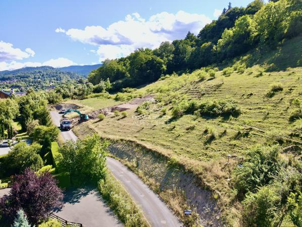 SALLANCHES, Terrains à bâtir viabilisé de 988 M² env, proche du centre.