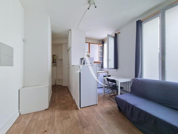 Studio à rénover - Proche République
