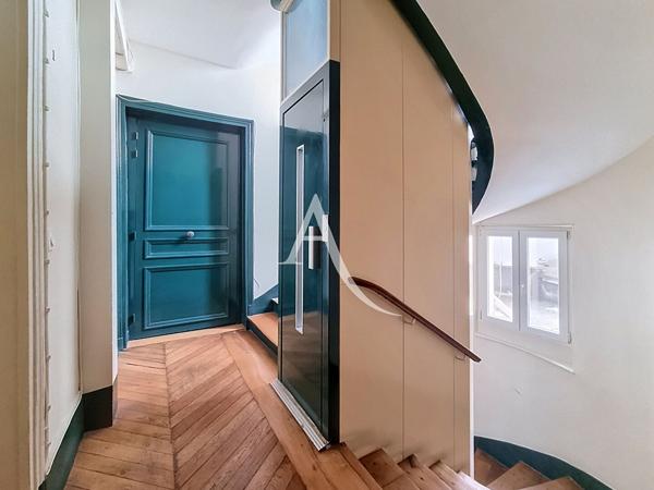 Studio à rénover - Proche République