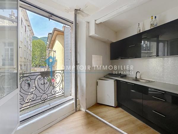 Appartement
                                                                                                                                                                                                                                                                                                                        1 pièce(s)                                                                                                                                                                                                          1 chambre(s)                                                                                                                                                                                                          33.3  m²