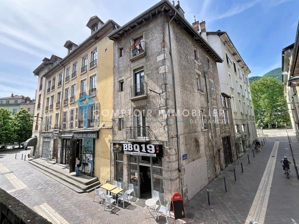 Appartement
                                                                                                                                                                                                                                                                                                                        1 pièce(s)                                                                                                                                                                                                          1 chambre(s)                                                                                                                                                                                                          33.3  m²