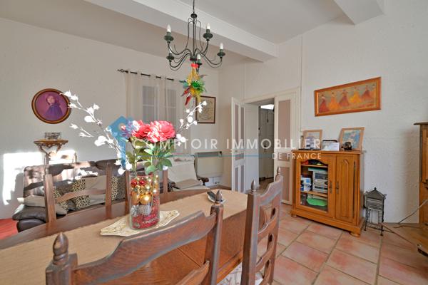 Maison de village
                                                                                                                                                                                                                                                                                                                        6 pièce(s)                                                                                                                                                                                                          4 chambre(s)                                                                                                                                                                                                          140  m²