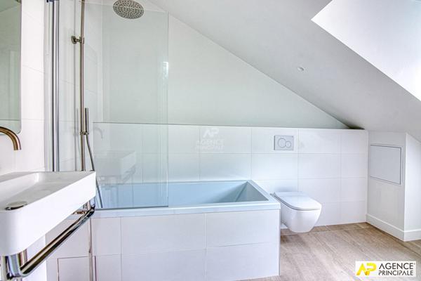 Versailles Notre Dame maison 4 pièces 122.3 m² au sol avec terrasse arborée de 30 m² et grande cave saine €930 000 ** - Référence 25896