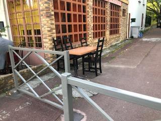 IMMEUBLE DE BAGNOLET -- 2 APPARTEMENTS F3- 50M2 + UN RESTAURANT LICENCE 4 DE 100M2 Bagnolet (93170)