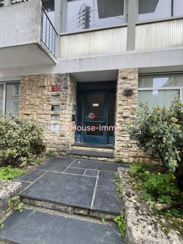 Appartement à louer 3 pièces de 73 m²