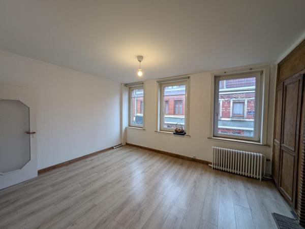 Maison mitoyenne 2 côtés Lille Secteur Lille 122 m²