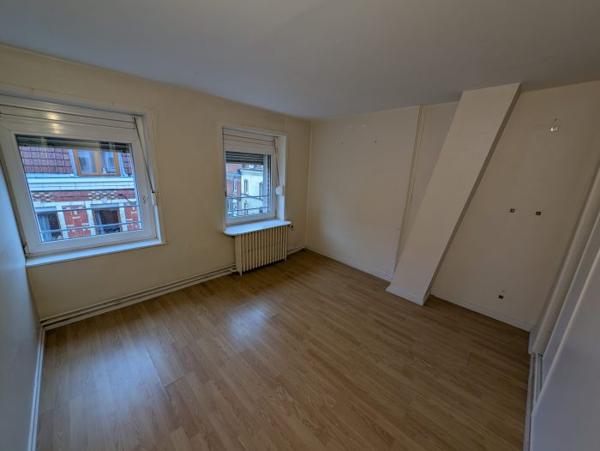 Maison mitoyenne 2 côtés Lille Secteur Lille 122 m²