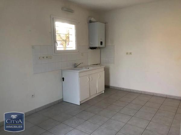 Maison à louer 4 pièces 94.11m² Saint-Vivien (17220)