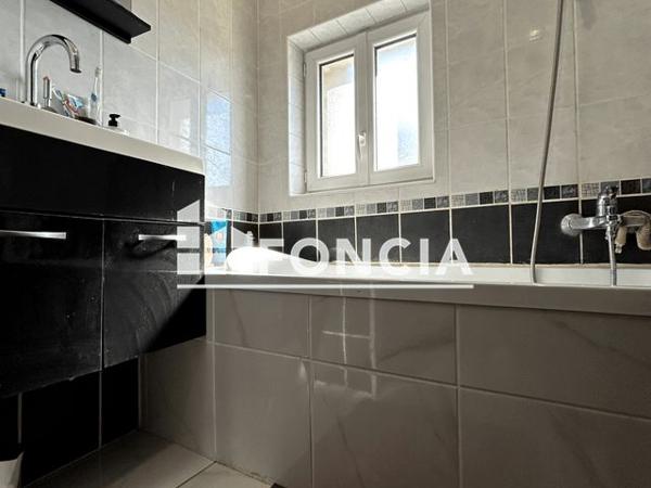 À vendre Maison 7 pièces 157 m² - Sainte-livrade-sur-lot 47110