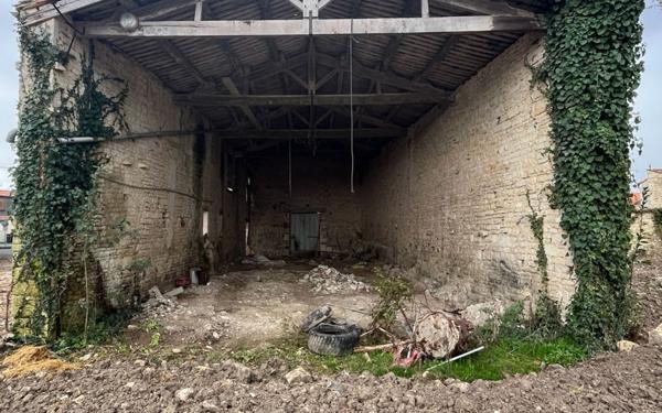 Terrain à vendre    Vérines