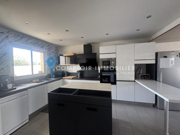Villa
                                                                                                                                                                                                                                                                                                                        4 pièce(s)                                                                                                                                                                                                          3 chambre(s)                                                                                                                                                                                                          116  m²