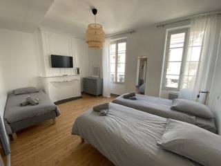 QUARTIER ST-NICOLAS – MAISON EN TRIPLEX