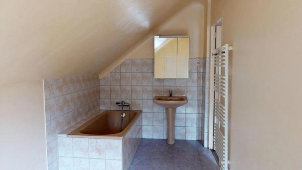 Location                                                      Maison
                        
                     5 pièces                      118 m2                     à Chartres
