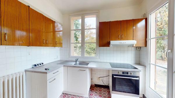 Location                                                      Maison
                        
                     5 pièces                      118 m2                     à Chartres