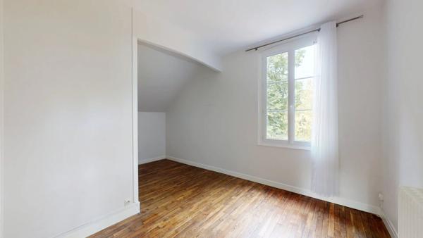 Location                                                      Maison
                        
                     5 pièces                      118 m2                     à Chartres