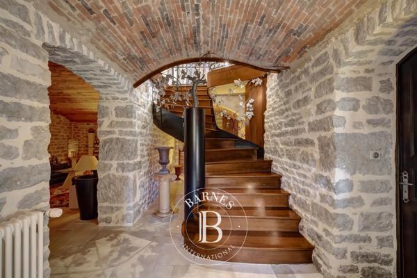 Arbois, Château 5 Chambres -  746 m² à vendre