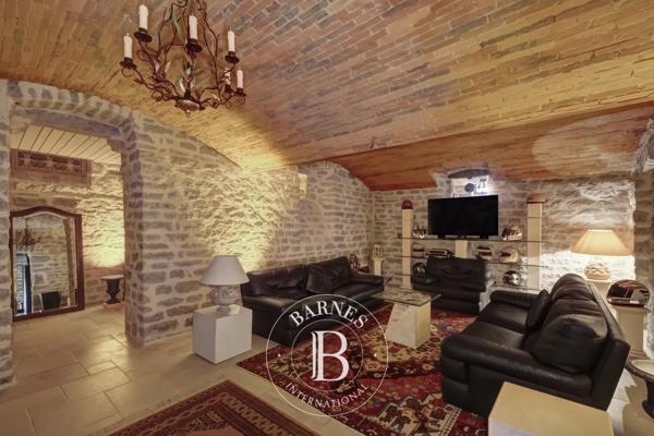 Arbois, Château 5 Chambres -  746 m² à vendre