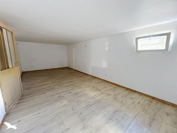 Maison à vendre 149 040 € Descartes 4 p 74 m² DPE E