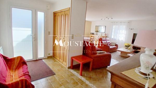 BELLE MAISON DE PLAIN-PIED - QUARTIER RECHERCHÉ EN CENTRE-VILLE -