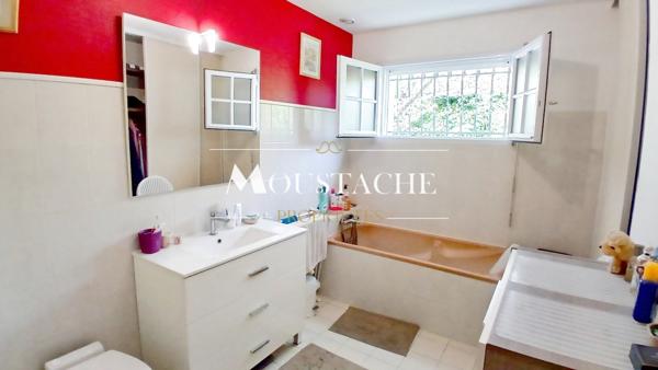 BELLE MAISON DE PLAIN-PIED - QUARTIER RECHERCHÉ EN CENTRE-VILLE -