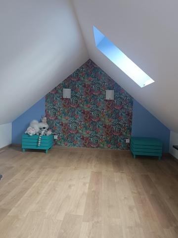 Maison atypique en semi plein pied et semi individuelle avec yourte