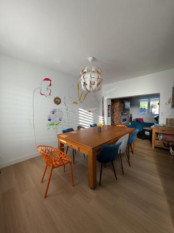 Maison atypique en semi plein pied et semi individuelle avec yourte