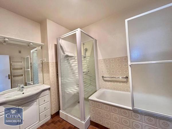 Appartement à louer 3 pièces 76.09m²