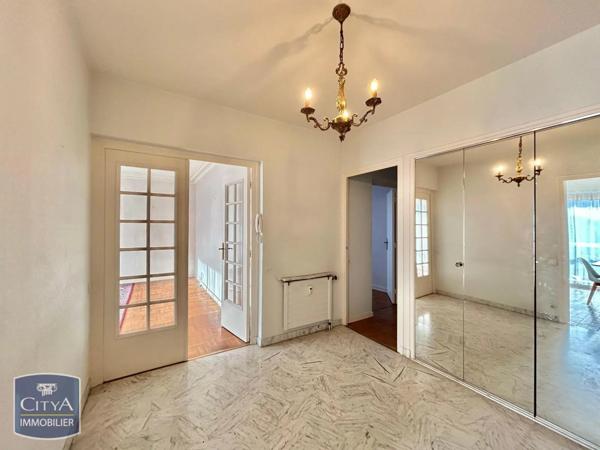 Appartement à louer 3 pièces 76.09m²