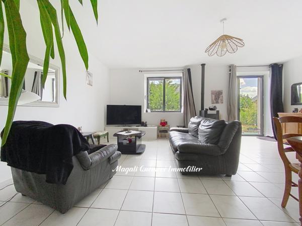 Bédée (35137) Maison 4 pièces centre de Bédée avec dépendances.