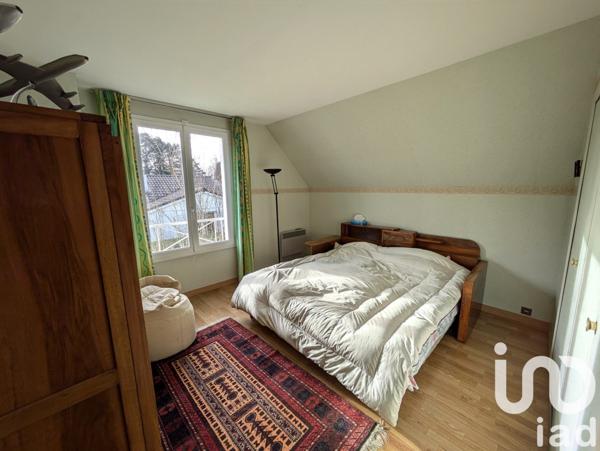 Maison 9 pièces de 216 m² à Gif-sur-Yvette (91190)