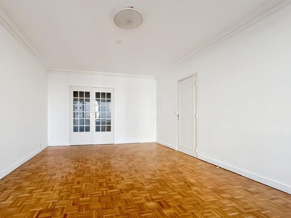 Appartement 3 pièces avec balcon - rue de Silly